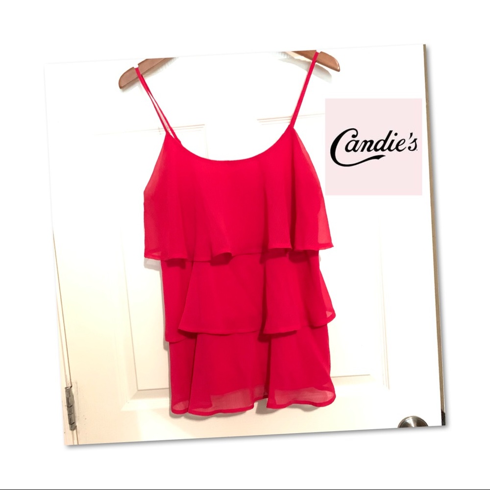 Candie’s gorgeous magenta sleeveless 3 layers top